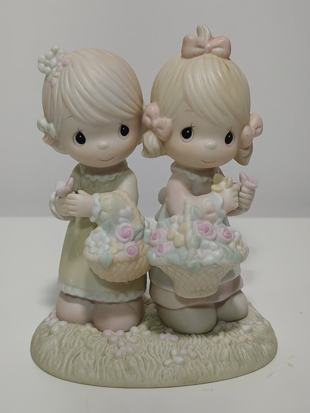 Precious Moments To My Forever Friend 100072 Flower Girls Figurine 1985